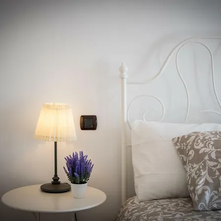 1 Charming Conde Private Garden Pool, Bbq! Villa *