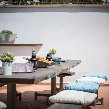فيلة 1 Charming Conde Private Garden Pool, Bbq!