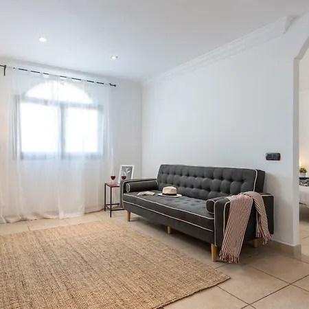 1 Charming Conde Private Garden Pool, Bbq! فيلة