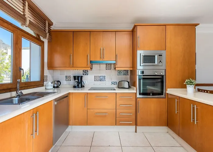 1 Charming Conde Private Garden Pool, Bbq! Villa *